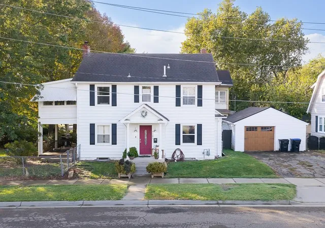Single family home for sale at 1101 15th Street, Topeka, KS 66604 | MLS# 2647728