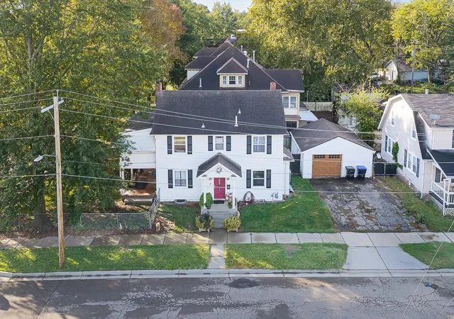 Photo 1 of Single family home for sale at 1101 15th Street, Topeka, KS 66604 | MLS# 2647728 | Listing updated on 2026-10-22