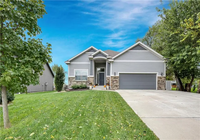 Photo 1 of Sale Pending at 16300 S Britton St, Olathe, KS 66062 | MLS# 2647732 | Listing updated on 2026-10-23