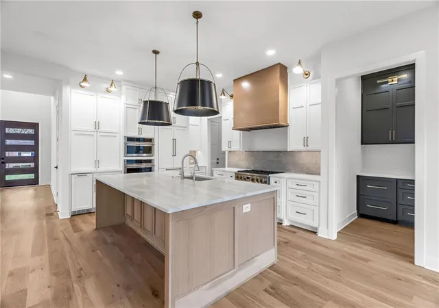 Photo 3 of Single family home for sale at 2920 W 48th Terrace, Westwood, KS 66205 | MLS# 2647746 | Listing updated on 2026-10-20