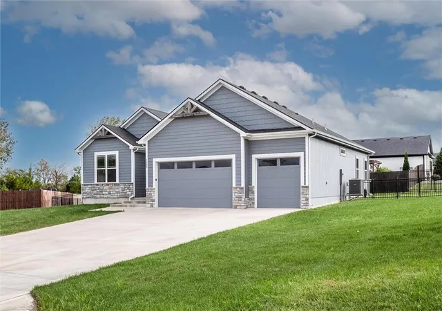 Photo 2 of Single family home for sale at 1603 Marvin Ct, Harrisonville, MO 64701 | MLS# 2647747 | Listing updated on 2026-10-20