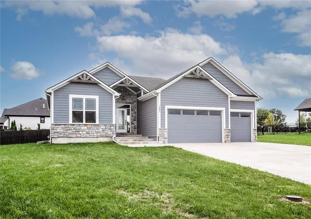 Photo 3 of Single family home for sale at 1603 Marvin Ct, Harrisonville, MO 64701 | MLS# 2647747 | Listing updated on 2026-10-20