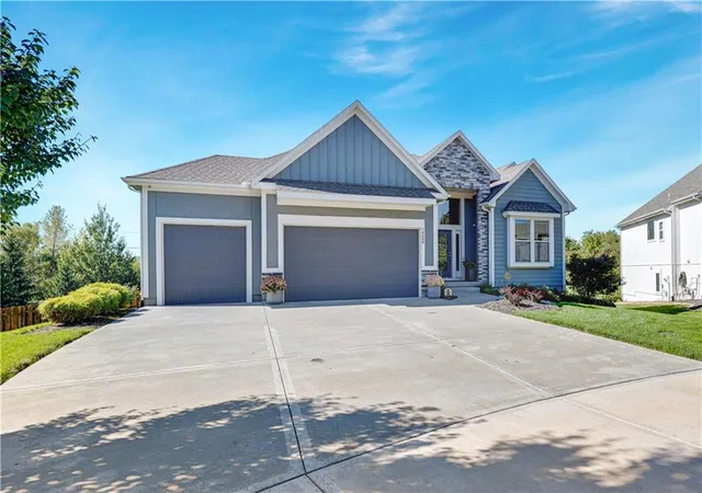 Photo 3 of Single family home for sale at 16680 S Kaw St, Olathe, KS 66062 | MLS# 2647757 | Listing updated on 2026-10-23