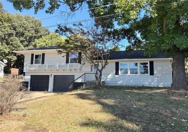 Photo 33 of Single family home for sale at 805 Pike St, Butler, MO 64730 | MLS# 2647764 | Listing updated on 2026-10-19