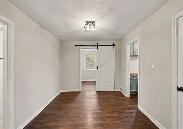 Photo 4 of Single family home for sale at 5046 Glenside Ct, Kansas City, MO 64129 | MLS# 2647768 | Listing updated on 2026-10-27