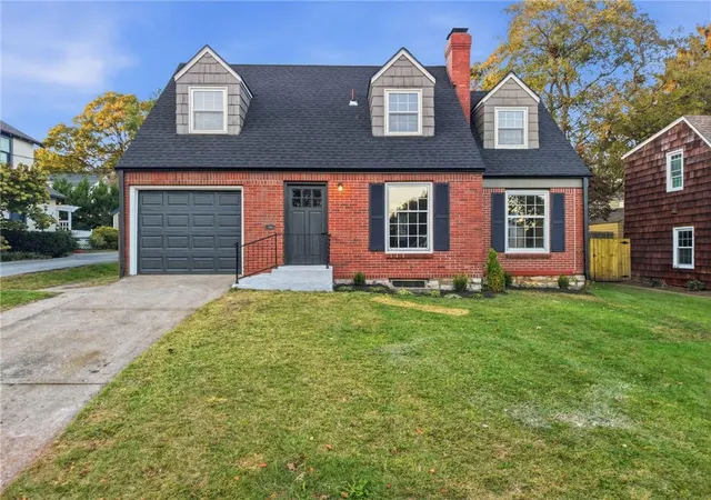Photo 1 of Sale Pending at 500 E 66th Terrace, Kansas City, MO 64131 | MLS# 2647770 | Listing updated on 2026-10-25