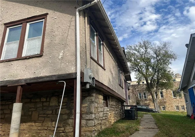Photo 3 of Single family home for sale at 4300 Montgall Ave, Kansas City, MO 64130 | MLS# 2647783 | Listing updated on 2026-10-20