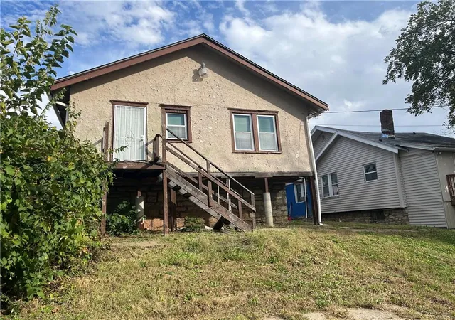 Photo 3 of Single family home for sale at 4300 Montgall Ave, Kansas City, MO 64130 | MLS# 2647783 | Listing updated on 2026-10-20