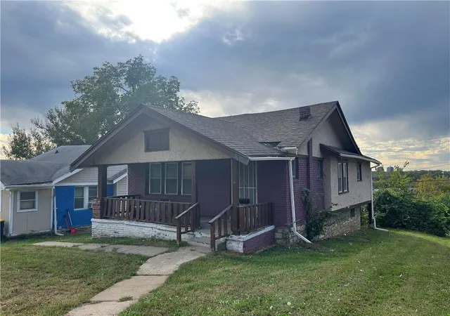Photo 4 of Single family home for sale at 4300 Montgall Ave, Kansas City, MO 64130 | MLS# 2647783 | Listing updated on 2026-10-20