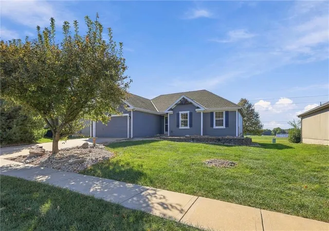 Single family home for sale at 600 S Maple St, Gardner, KS 66030 | MLS# 2647785 | Listing updated on 2026-10-19