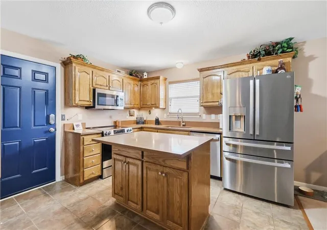 Photo 4 of Single family home for sale at 600 S Maple St, Gardner, KS 66030 | MLS# 2647785 | Listing updated on 2026-10-19