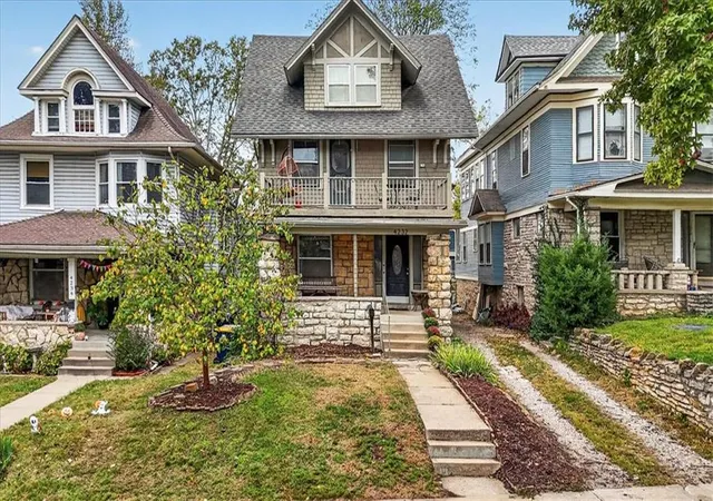 Multi family home for sale at 4232 Campbell St, Kansas City, MO 64110 | MLS# 2647787
