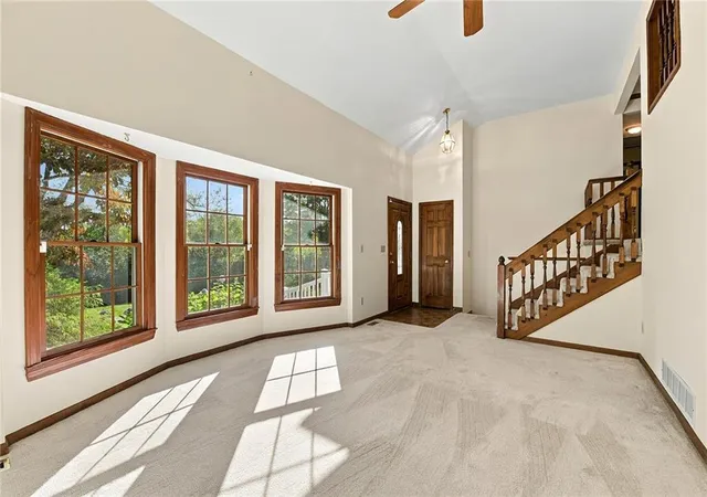 Photo 4 of Single family home for sale at 3050 Tonganoxie Rd, Leavenworth, KS 66048 | MLS# 2647792 | Listing updated on 2026-10-25