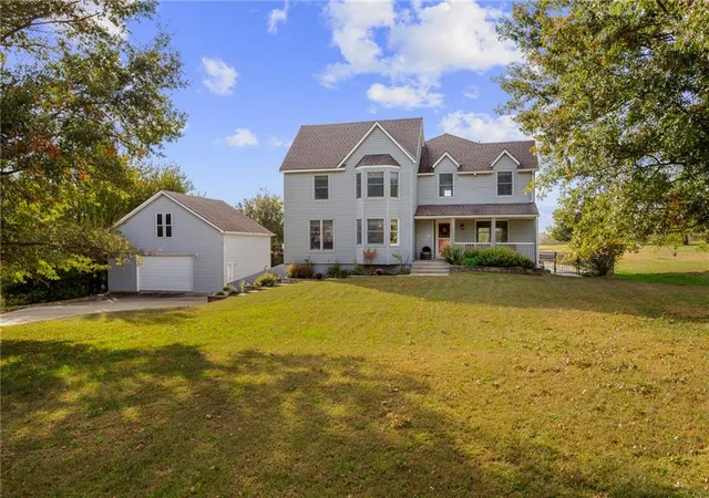 Photo 1 of Single family home for sale at 9260 Oakcrest Dr, Lenexa, KS 66227 | MLS# 2647794 | Listing updated on 2026-10-30