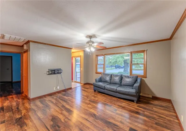 Photo 2 of Single family home for sale at 709 S Rutter Ave, Chanute, KS 66720 | MLS# 2647795 | Listing updated on 2026-10-23