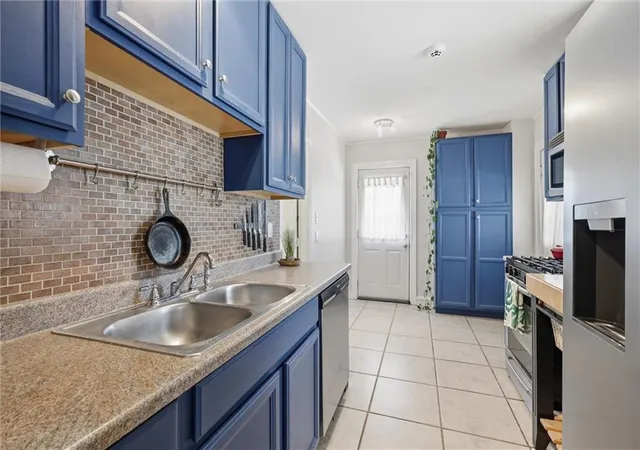 Photo 2 of Single family home for sale at 7314 Main St, Kansas City, MO 64114 | MLS# 2647803 | Listing updated on 2026-10-22