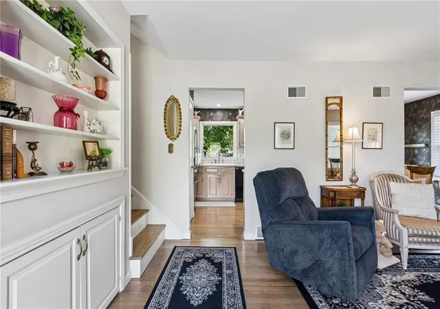 Photo 3 of Single family home for sale at 1513 NE Englewood Rd, Kansas City, MO 64118 | MLS# 2647805 | Listing updated on 2026-10-20