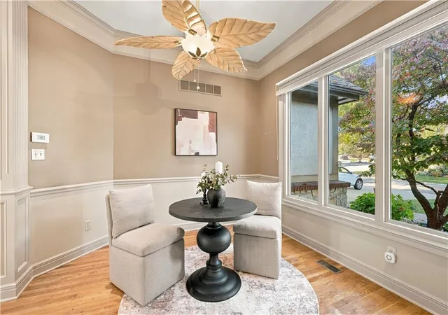 Photo 3 of House for sale at 6927 W 130th Street, Leawood, KS 66209 | MLS# 2647812 | Listing updated on 2026-10-30