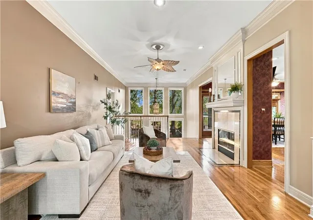 Photo 4 of House for sale at 6927 W 130th Street, Leawood, KS 66209 | MLS# 2647812 | Listing updated on 2026-10-30