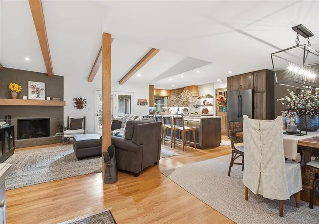 Photo 3 of Sale Pending at 9815 Howe Dr, Leawood, KS 66206 | MLS# 2647815 | Listing updated on 2026-10-23