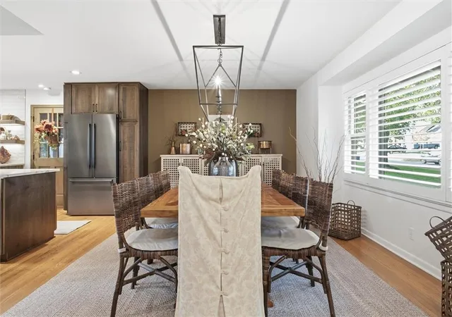 Photo 4 of Sale Pending at 9815 Howe Dr, Leawood, KS 66206 | MLS# 2647815 | Listing updated on 2026-10-23