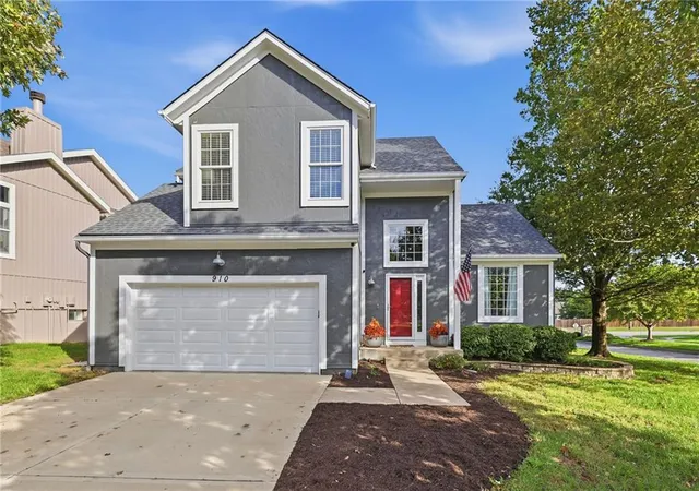 Photo 2 of Single family home for sale at 910 W Elizabeth St, Olathe, KS 66061 | MLS# 2647816 | Listing updated on 2026-10-23