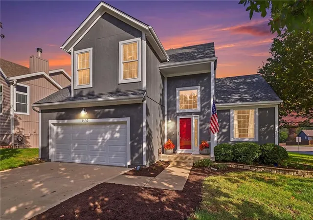 Photo 1 of Single family home for sale at 910 W Elizabeth St, Olathe, KS 66061 | MLS# 2647816 | Listing updated on 2026-10-23