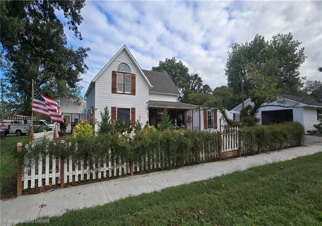 Photo 2 of Single family home for sale at 214 Ricky Bennett Way, Girard, KS 66743 | MLS# 2647819 | Listing updated on 2026-10-20