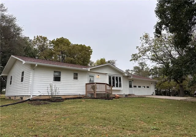 Photo 1 of Single family home for sale at 9784 Half Mound Rd, Valley Falls, KS 66088 | MLS# 2647824 | Listing updated on 2026-10-22