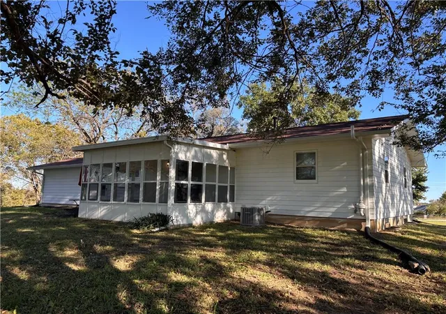 Photo 3 of Single family home for sale at 9784 Half Mound Rd, Valley Falls, KS 66088 | MLS# 2647824 | Listing updated on 2026-10-22