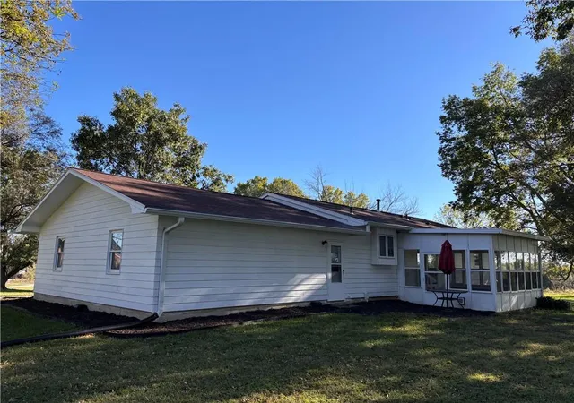 Photo 4 of Single family home for sale at 9784 Half Mound Rd, Valley Falls, KS 66088 | MLS# 2647824 | Listing updated on 2026-10-22