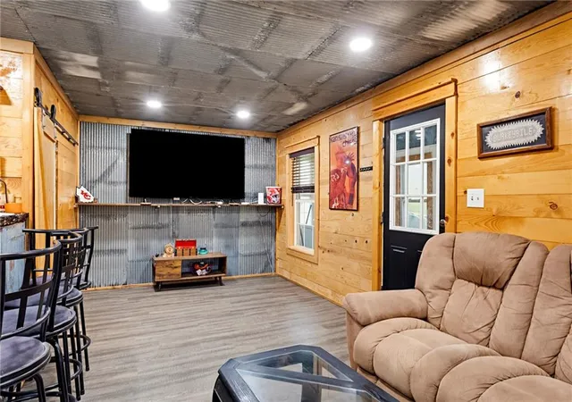 Photo 3 of Sale Pending at 1010 West 14th St, Trenton, MO 64683 | MLS# 2647830 | Listing updated on 2026-10-28