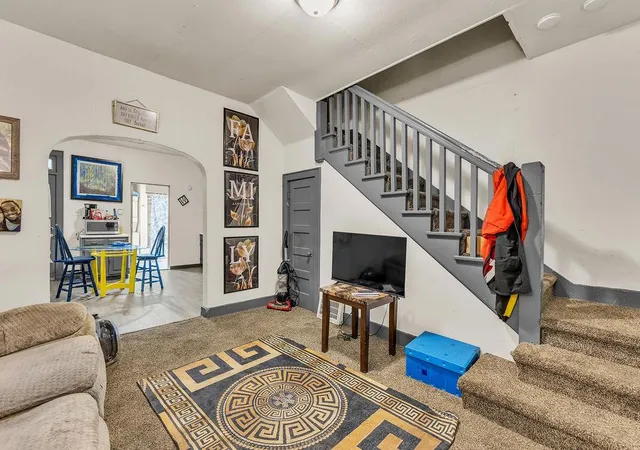 Photo 3 of House for sale at 1014 Patee St, Saint Joseph, MO 64501 | MLS# 2647839 | Listing updated on 2026-10-23