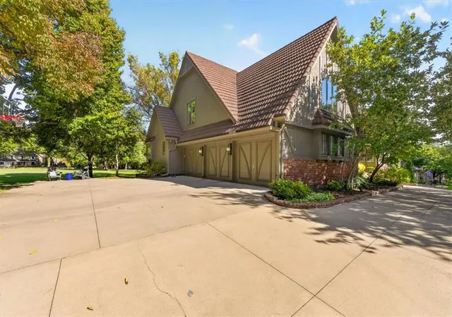 Photo 2 of Single family home for sale at 12711 Sagamore Rd, Leawood, KS 66209 | MLS# 2647845 | Listing updated on 2026-10-30