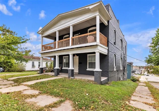 Multi family home for sale at 802 South 11th St, Saint Joseph, MO 64501 | MLS# 2647846