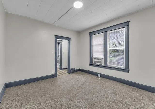 Photo 3 of House for sale at 802 South 11th St, Saint Joseph, MO 64501 | MLS# 2647846 | Listing updated on 2026-10-23