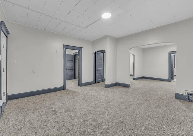 Photo 4 of House for sale at 802 South 11th St, Saint Joseph, MO 64501 | MLS# 2647846 | Listing updated on 2026-10-23