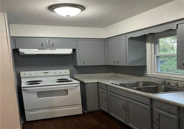 Photo 3 of Single family home for sale at 8901 Blue Ridge Blvd, Kansas City, MO 64138 | MLS# 2647850 | Listing updated on 2026-10-20