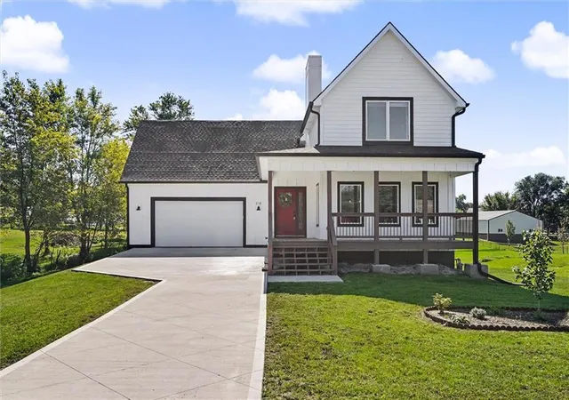 Photo 1 of Single family home for sale at 318 E 8th Street, Wellsville, KS 66092 | MLS# 2647852 | Listing updated on 2026-10-23