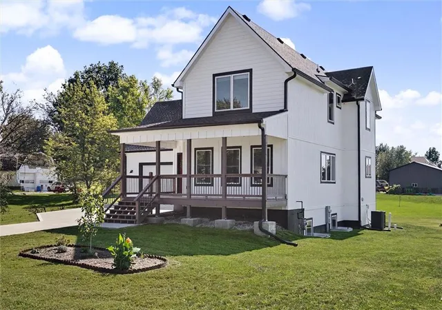 Photo 3 of Single family home for sale at 318 E 8th Street, Wellsville, KS 66092 | MLS# 2647852 | Listing updated on 2026-10-23