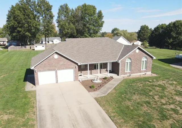 Photo 1 of Single family home for sale at 14 Pine View Rd, Platte City, MO 64079 | MLS# 2647859 | Listing updated on 2026-10-23