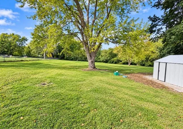 Photo 3 of Single family home for sale at 834 S Trl Ridge Dr, Independence, MO 64050 | MLS# 2647866 | Listing updated on 2026-10-20