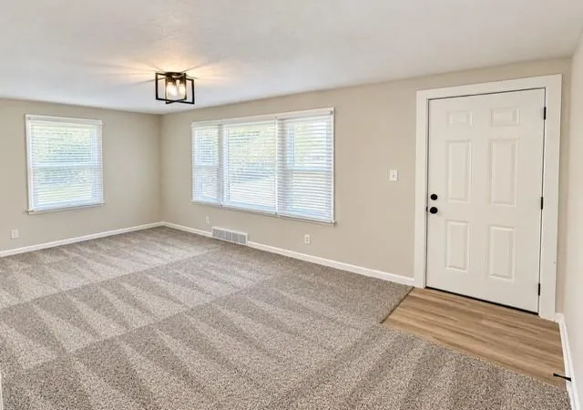 Photo 4 of Single family home for sale at 834 S Trl Ridge Dr, Independence, MO 64050 | MLS# 2647866 | Listing updated on 2026-10-20