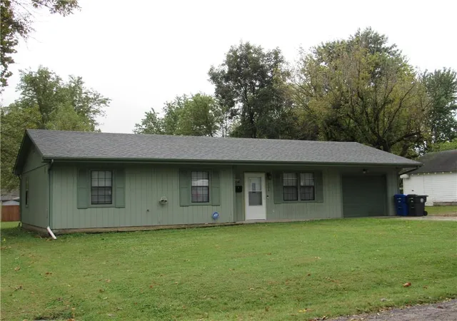 Single family home for sale at 1208 East 19th St, Sedalia, MO 65301 | MLS# 2647881