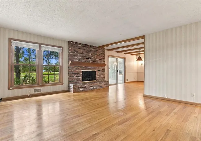 Photo 3 of Single family home for sale at 4722 Hedges Ave, Kansas City, MO 64133 | MLS# 2647885 | Listing updated on 2026-10-24