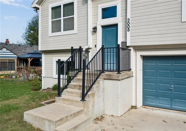 Photo 2 of Single family home for sale at 3008 Ne 53rd Terrace, Kansas City, MO 64119 | MLS# 2647890 | Listing updated on 2026-10-22