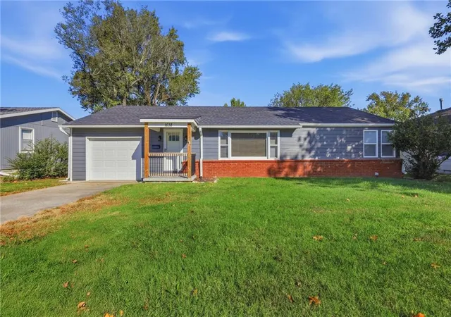 Photo 1 of Single family home for sale at 1638 Main St, Osawatomie, KS 66064 | MLS# 2647891 | Listing updated on 2026-10-24