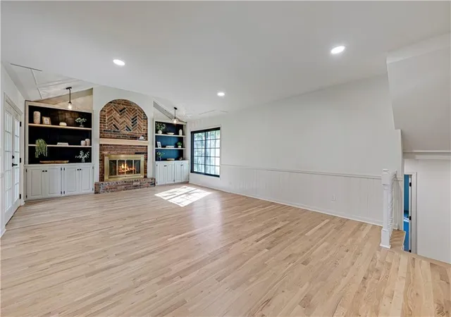 Photo 1 of Single family home for sale at 12001 Aberdeen St, Leawood, KS 66209 | MLS# 2647897 | Listing updated on 2026-10-29