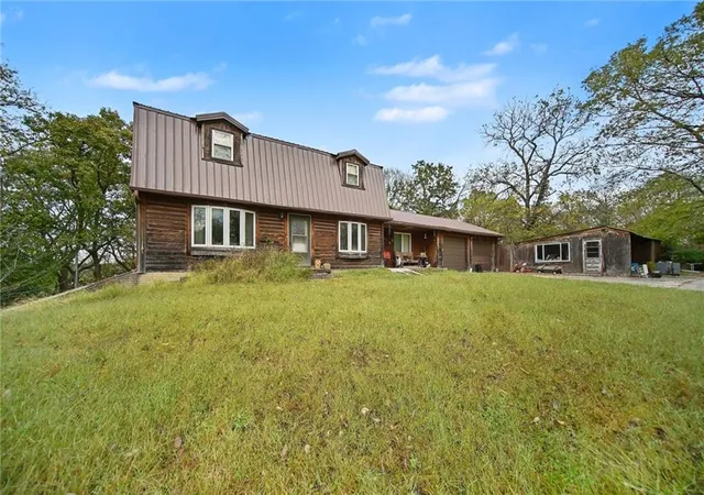 Photo 2 of Single family home for sale at 6810 Nw Martin Rd, Kansas City, MO 64163 | MLS# 2647910 | Listing updated on 2026-10-20