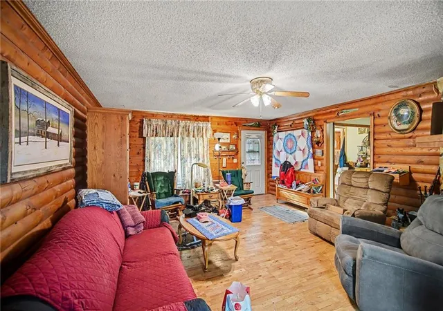 Photo 4 of Single family home for sale at 6810 NW Martin Rd, Kansas City, MO 64163 | MLS# 2647910 | Listing updated on 2026-10-20